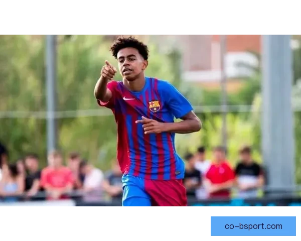 2024 欧洲杯亚马尔凭借出色表现荣膺最佳球员奖 成就个人职业生涯新高